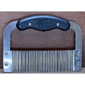 Pampered Chef Crinkle Cutter Kitchen Utensil Tool Cooking Gift Slicer Potato Veg